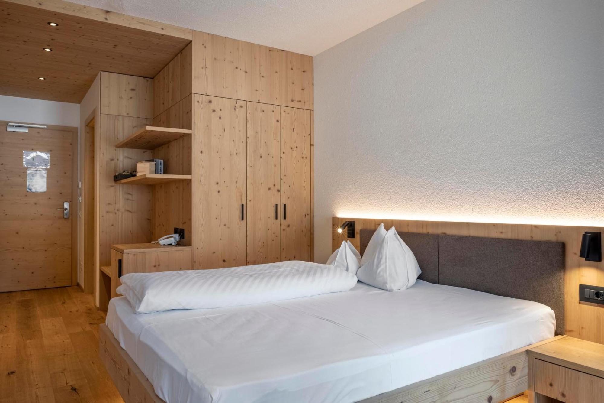 Hotel Fischer Brixen Buitenkant foto